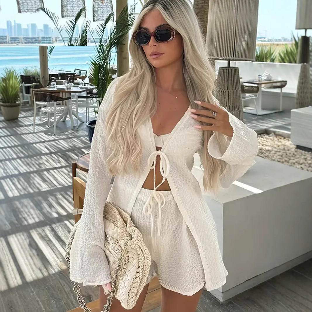 Dame mode sæt med luftig bluse og korte shorts Stilla