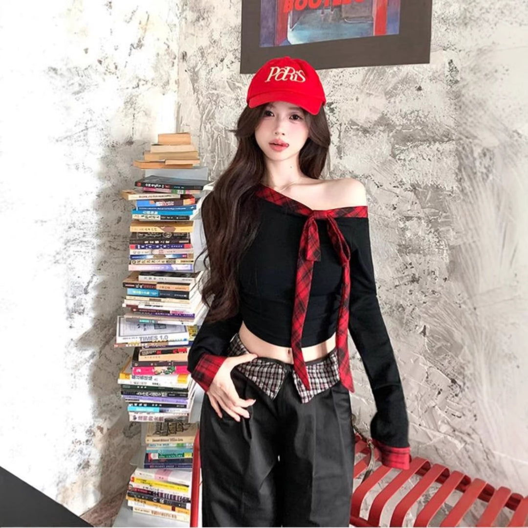 Kvinders Crop Top med fashionable Off-Shoulder design og tjekket sløjfedetalje
