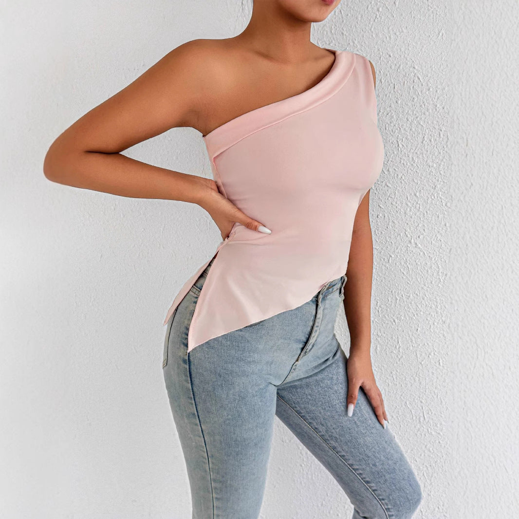 Dame asymmetrisk top med skulderfri design og elegant drapering Skovae