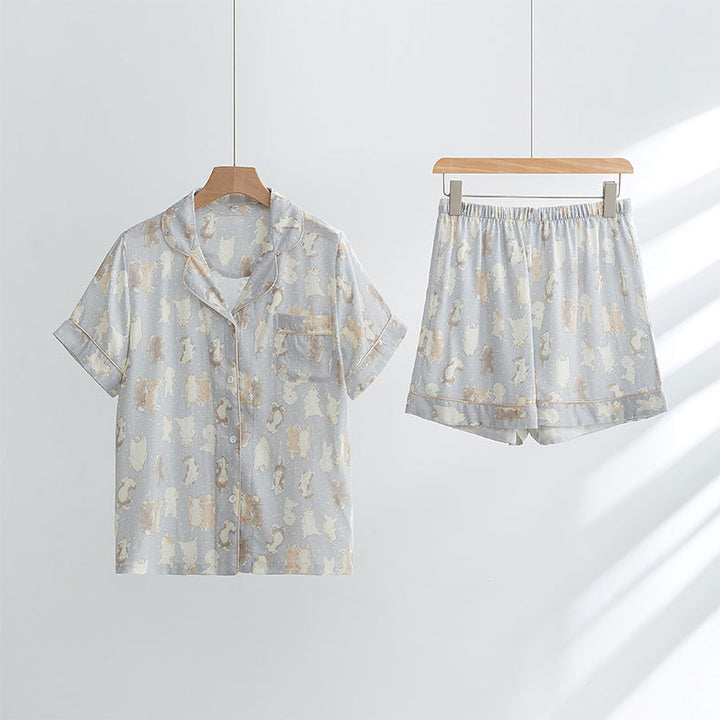 Dame kortærmet pyjamassæt med blomsterdesign og knap-til-krave Stilla