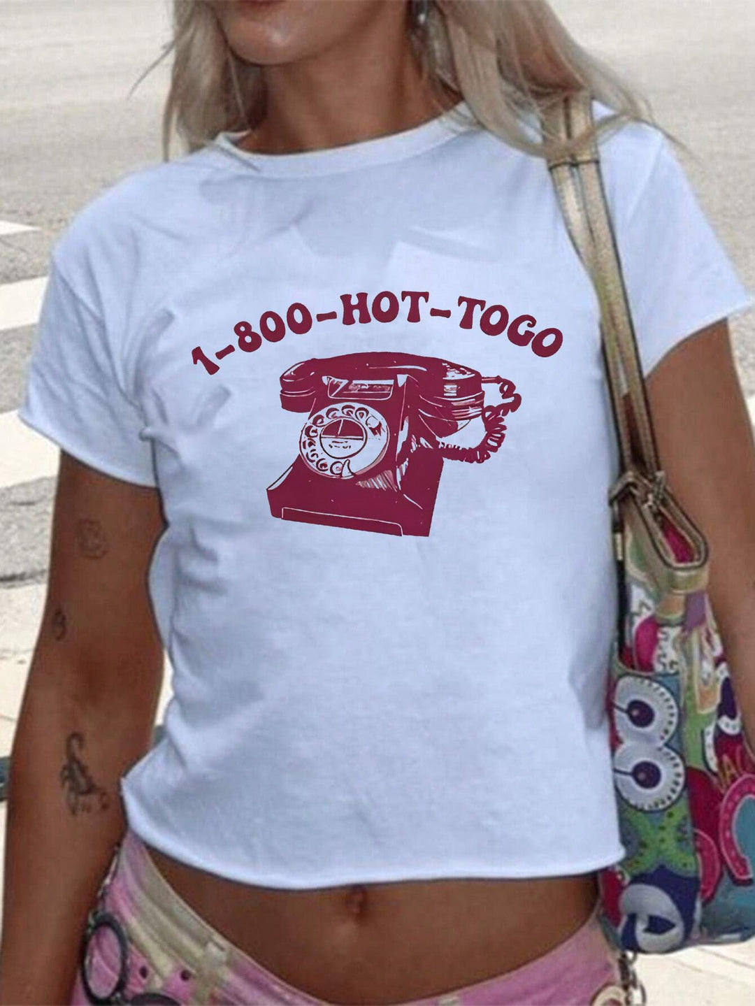 Dame Crop-T-shirt med kreativ telefon-design Skovae