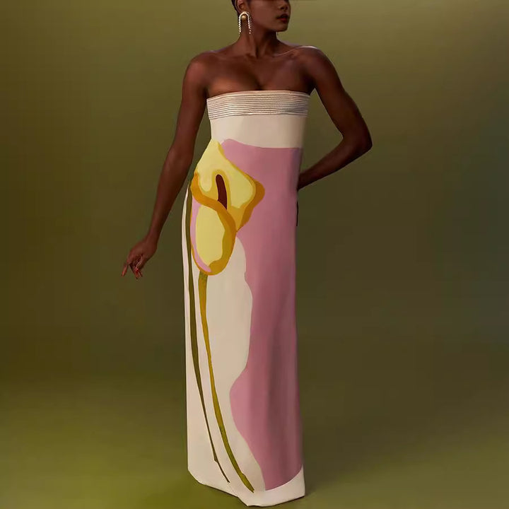 Dame maxikjole med trendy grafiske designs og off-the-shoulder snit Skovae