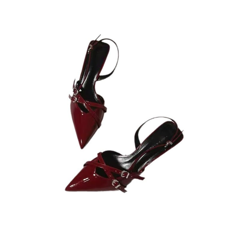 Dame Slingback Pumper med mode spænder og skinnende lakoverflade Stilla