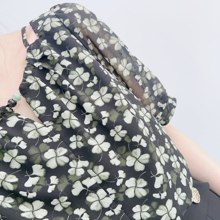 Dame elegante shorts med blomsterprint og figursyet design Stilla