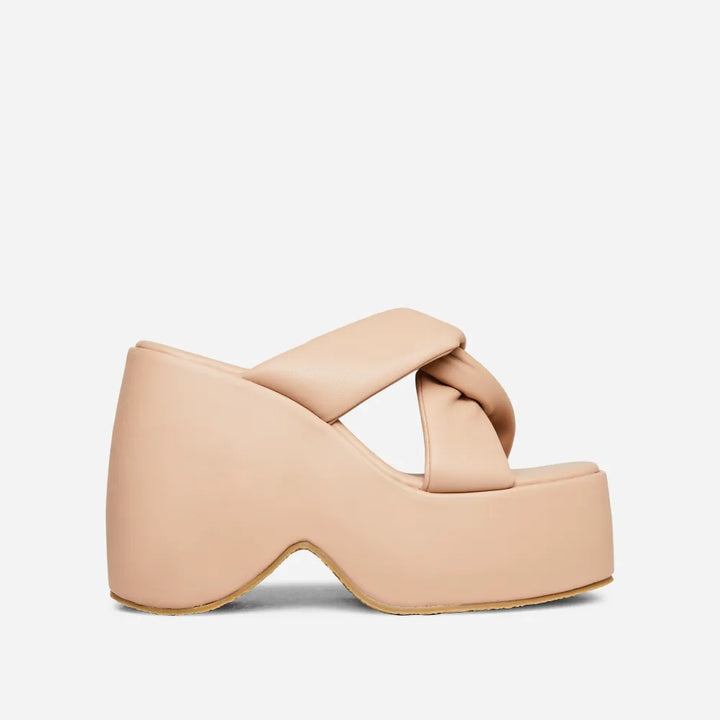 Femme Plattform Rutschsandaler med skulpturelt design Stilla
