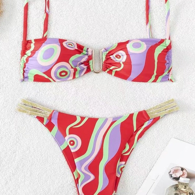 Dame triangel-bikini med elegant rynkeeffekt og moderigtige accenter Skovae