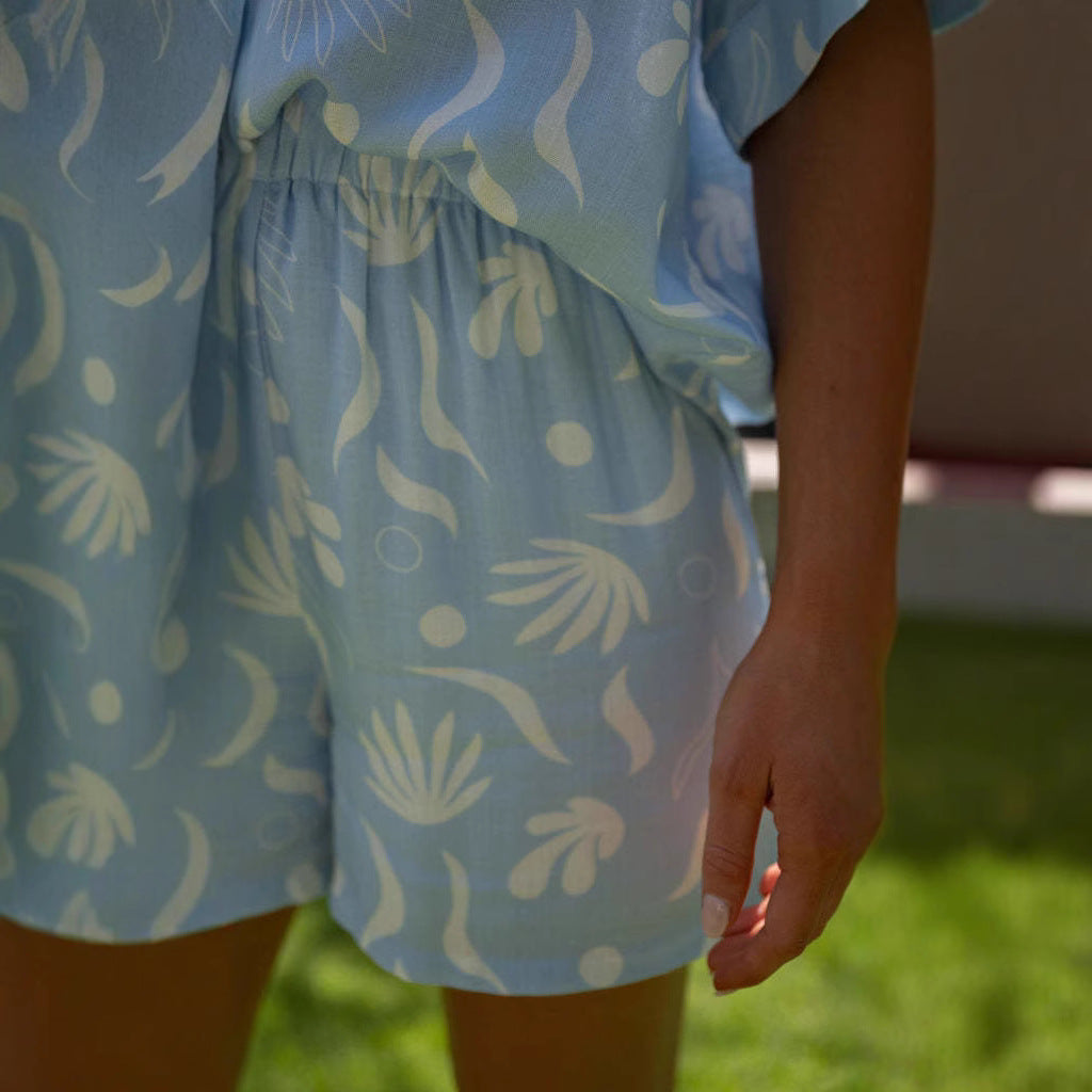 Kvinders sommerlige afslappede outfit med blomstermønster og løs pasform Stilla