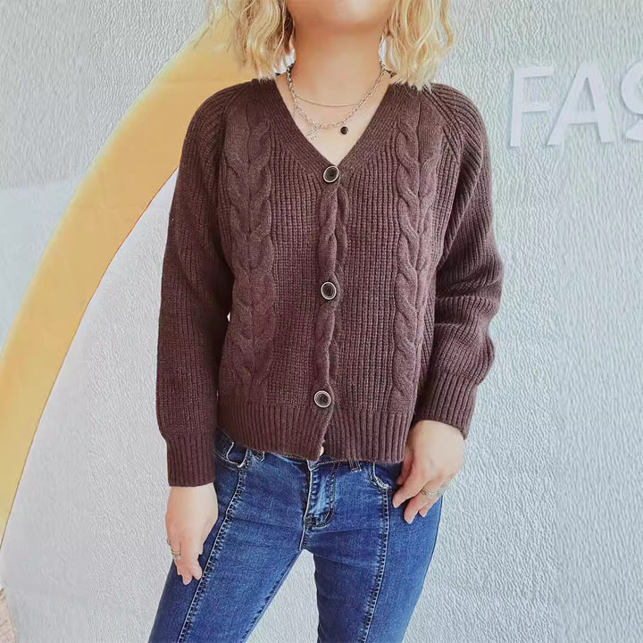 Kvinders cardigan med kabeldesign og knaplukning Stilla