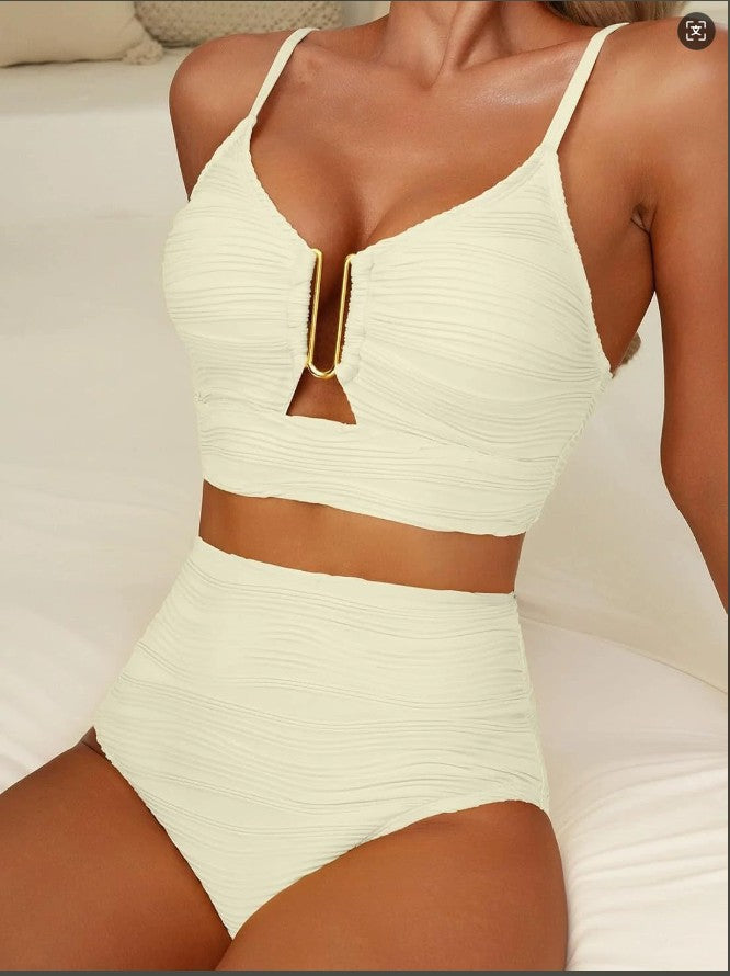 Dame Højtaljet Bikini-sæt med moderne Cut-Out Skovae