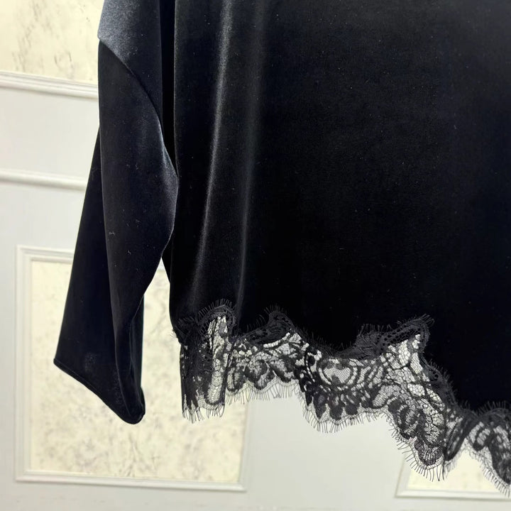Dame elegant kortærmet bluse med spidsafslutning og afslappet snit Stilla