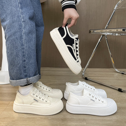 Dame Komfortable Sneakers med tyk skridsikker sål og trendy design Stilla