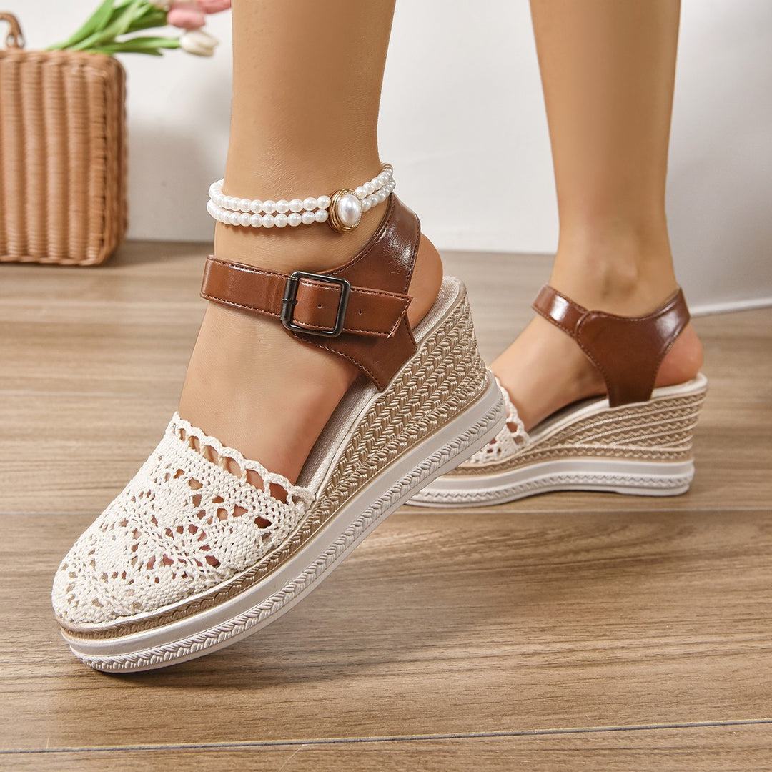 Dame Wedge-sandaler med fantastiske hækle-design og justerbar rem Stilla