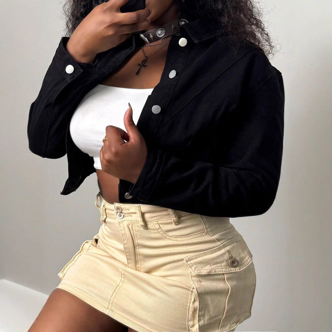 Dame moderigtige Cropped Jeansjakke med trykknapper og afslappet snit Stilla