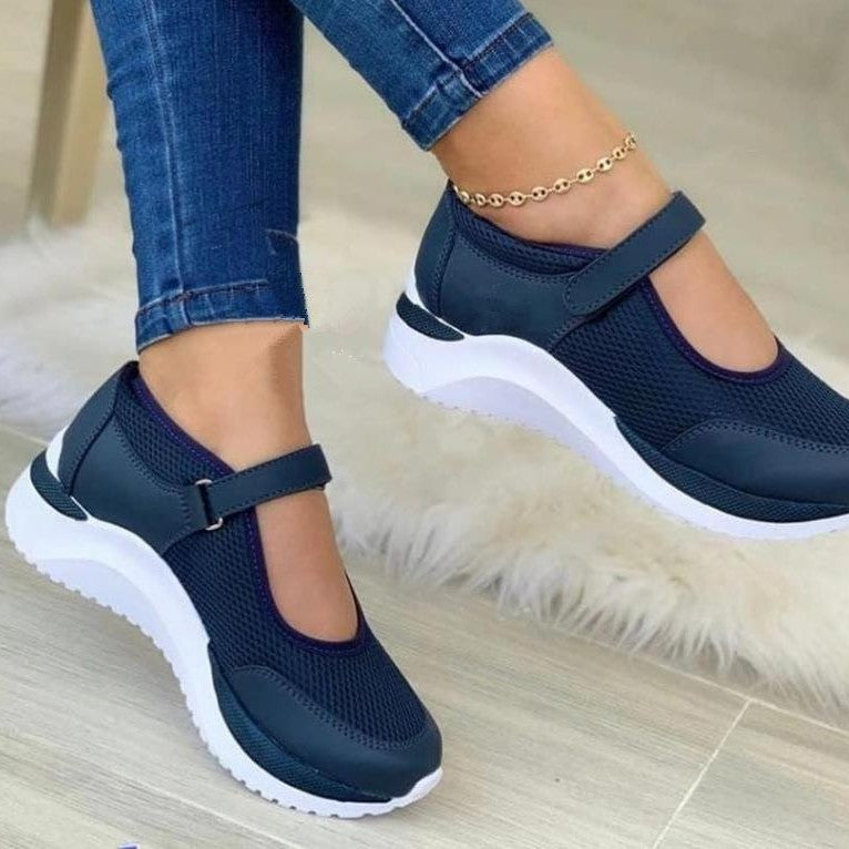 Dame Slip-On Sneakers med åndbart mesh-overflade og justerbar rem Stilla