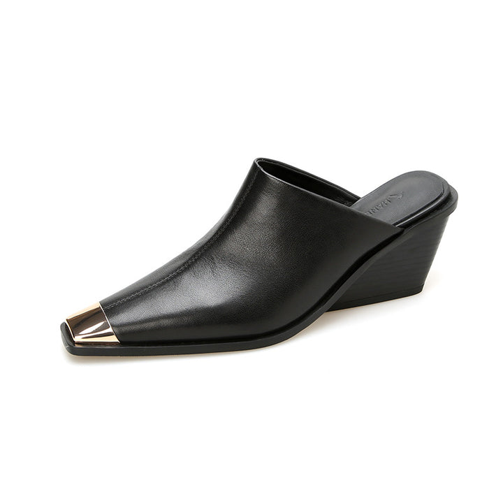 Femme Open-Toe Wedge-Heel Mules med Metallic-Accent Stilla