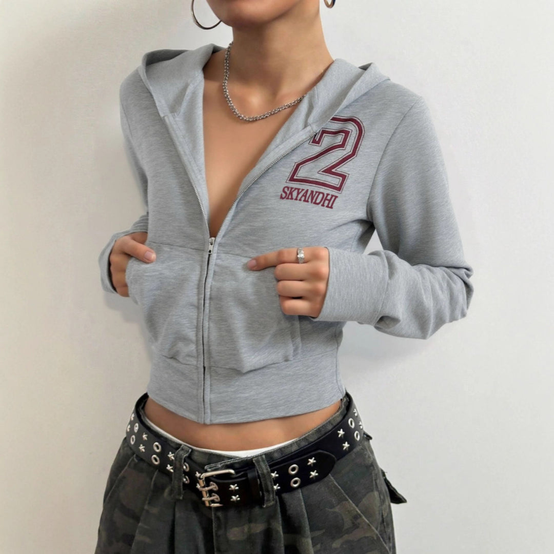 Dame cropped hættejakke med fuld lynlås og stilfuld logo Stilla