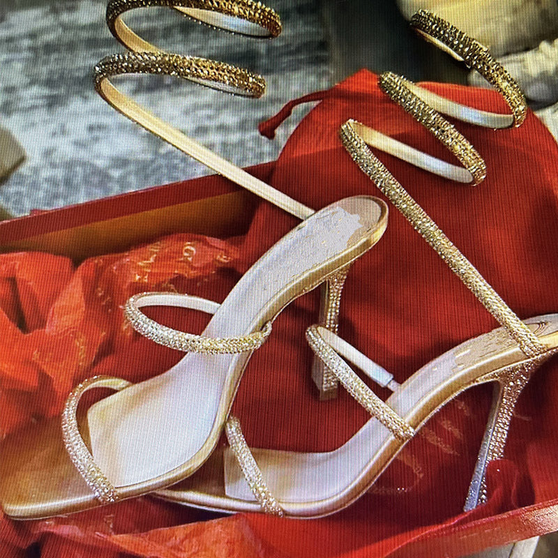 Dame elegante stiletto-sandaler med strass-accenter Stilla