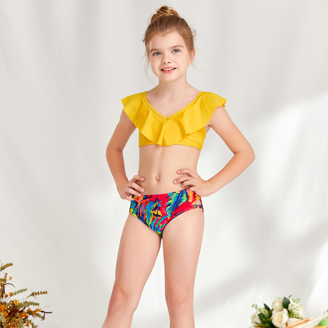 Dame bikini sæt med glædelig ruffle top og farverigt blomsterdesign Stilla