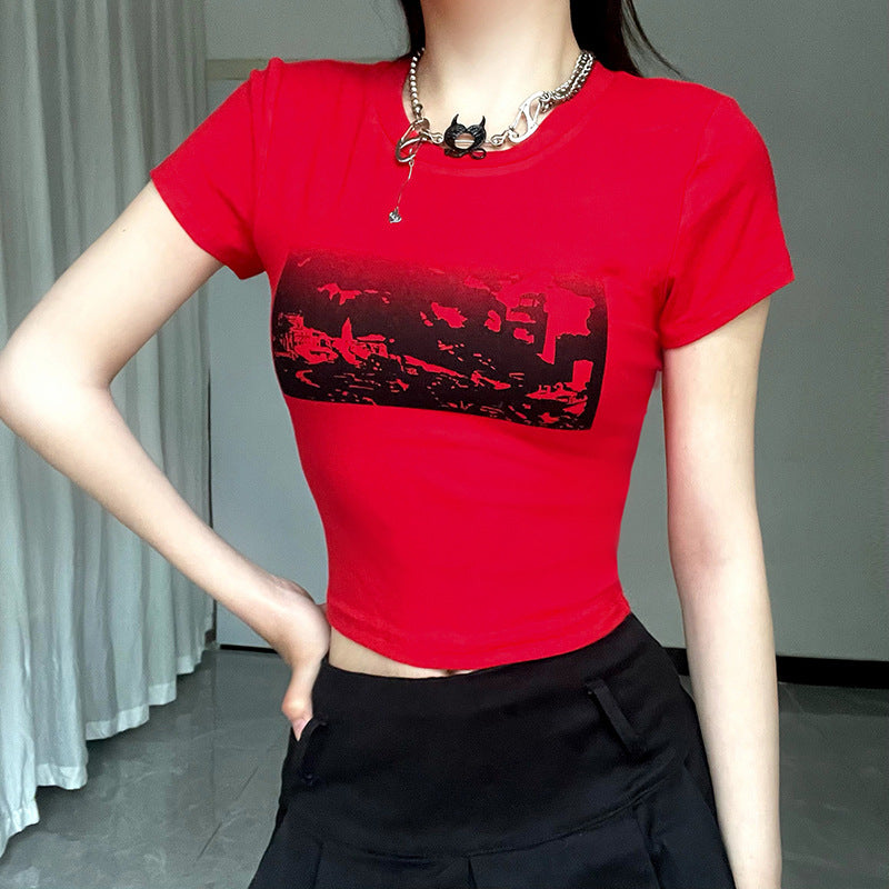 Dame mode cropped T-shirt med grafisk print Skovae