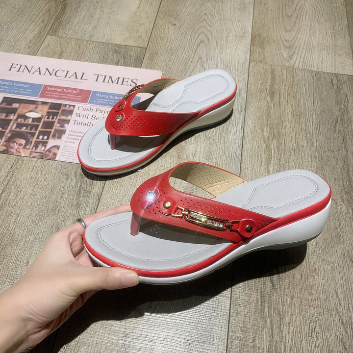 Dame komfortable tæer-sandaler med dekorative detaljer og ergonomisk fodseng Stilla