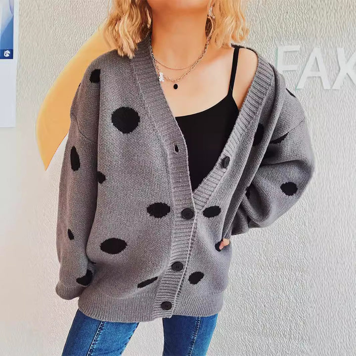 Dame mode strikket cardigan med unikt prikkedesign og behagelig pasform Stilla