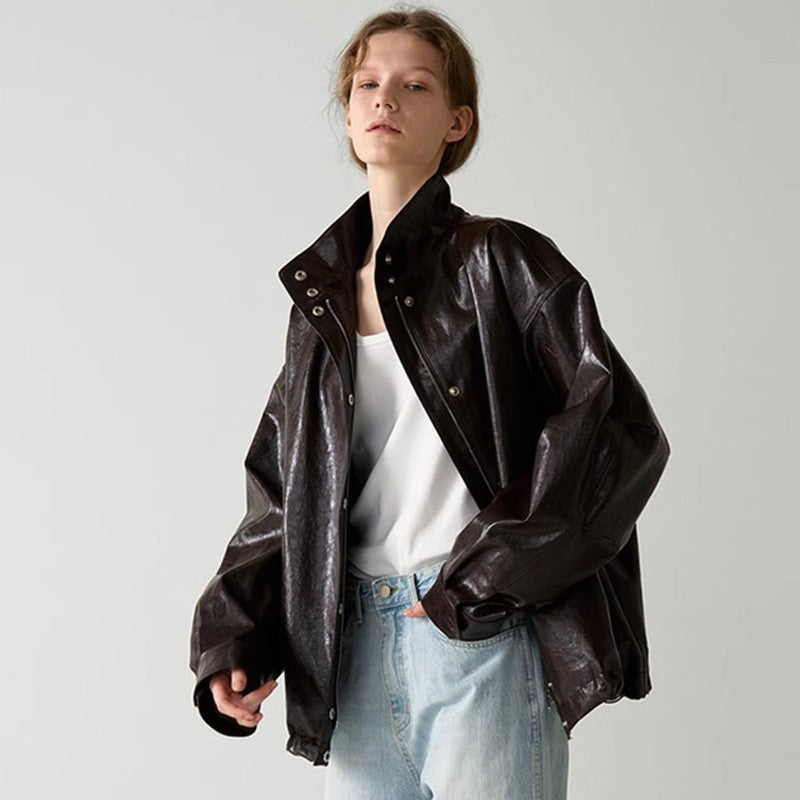 Kvinderne trendy oversized læderjakke med høj krave og trykknaplukning Stilla