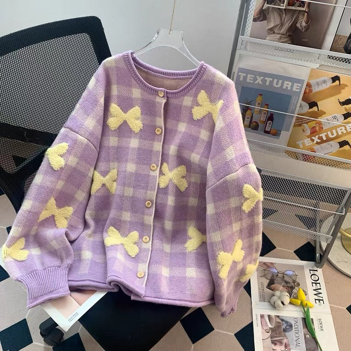 Kvindernes oversized cardigan med ternet mønster og hjerteapplikationer Stilla