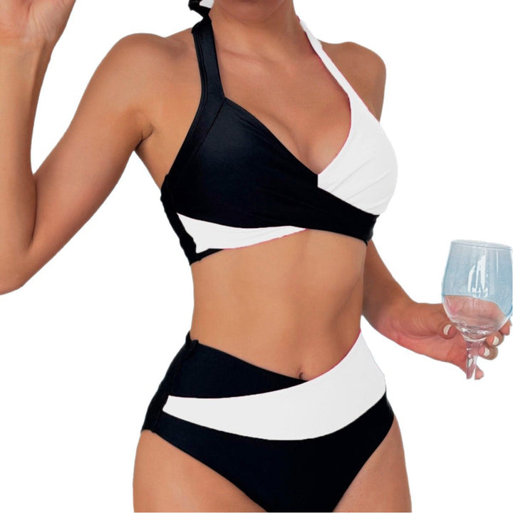 Dame Bikini-sæt med innovativt indpakningsdesign og høj benudskæring Stilla