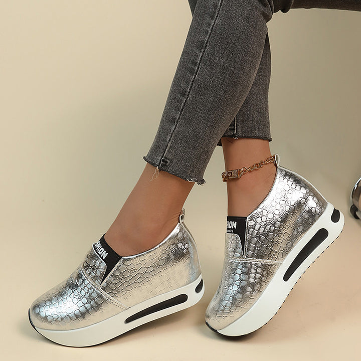 Dame Slip-On Sneakers med glitrende overmateriale og skridsikker sål Stilla