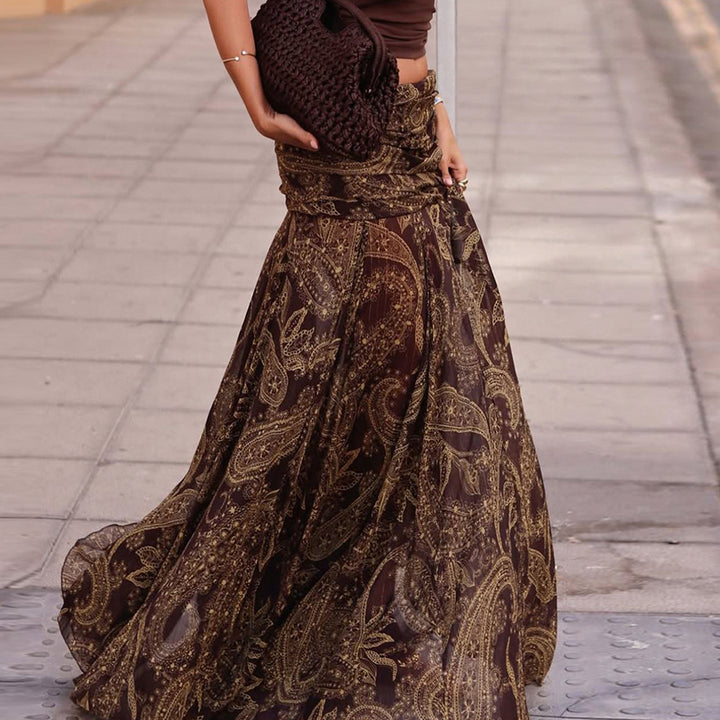 Dame skirt with asymmetrical hem and paisley pattern Skovae
