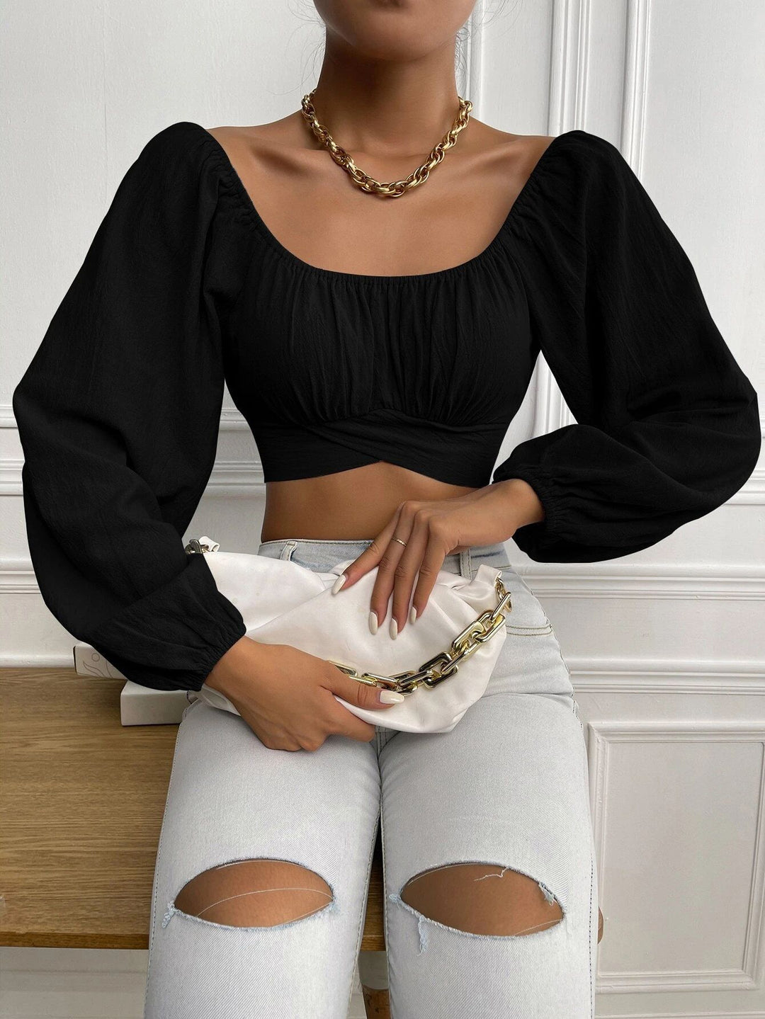 Dame Crop-Top med balletærmer og rynket design Skovae