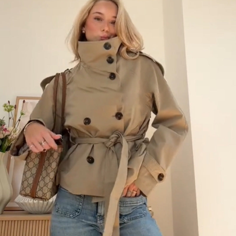 Kvinder's Mode Trench Coat med Skræddersyet Pasform og Praktiske Lommer Stilla