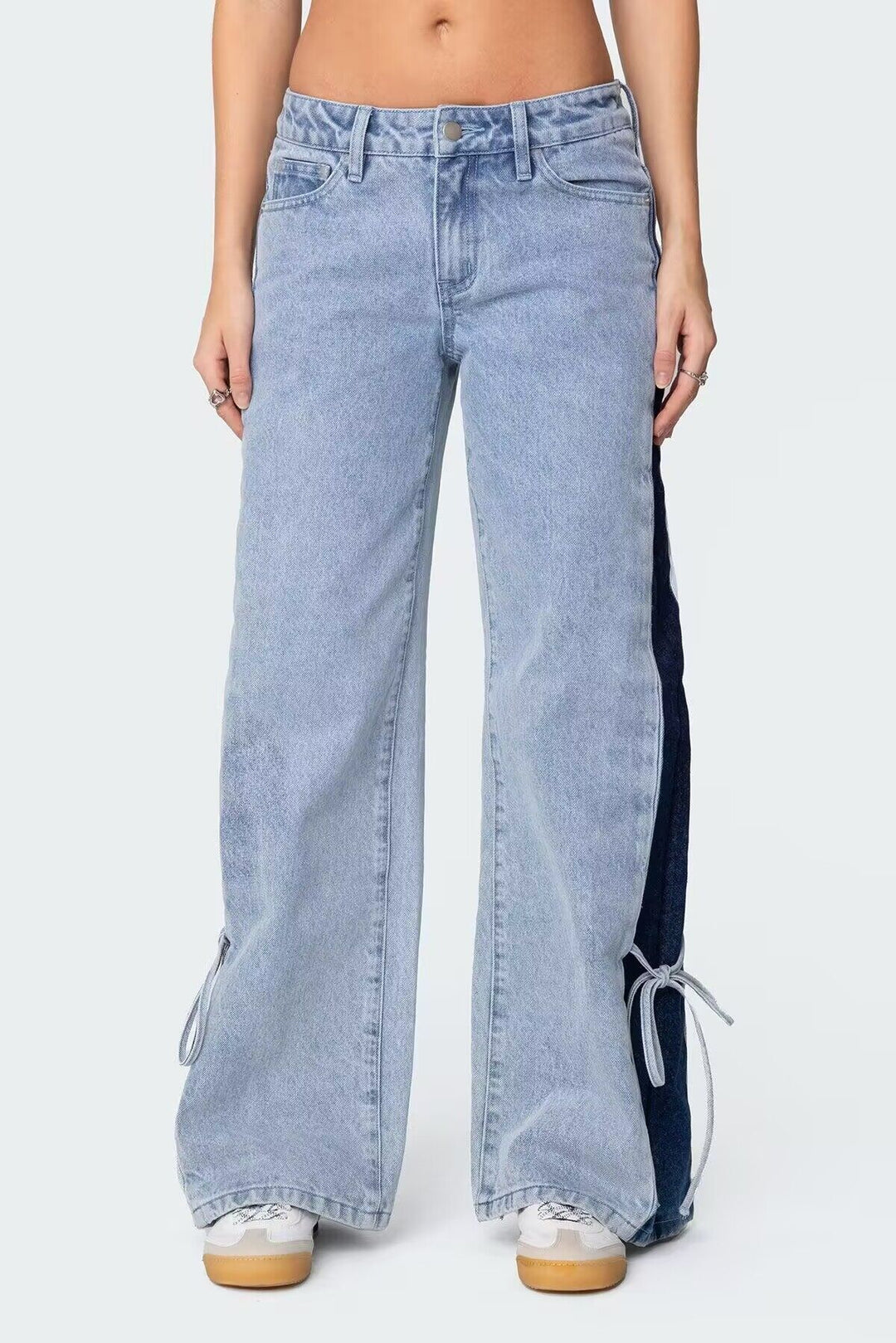 Dame brede denimbukser med elastiske indvendige linninger og moderne klokke Stilla