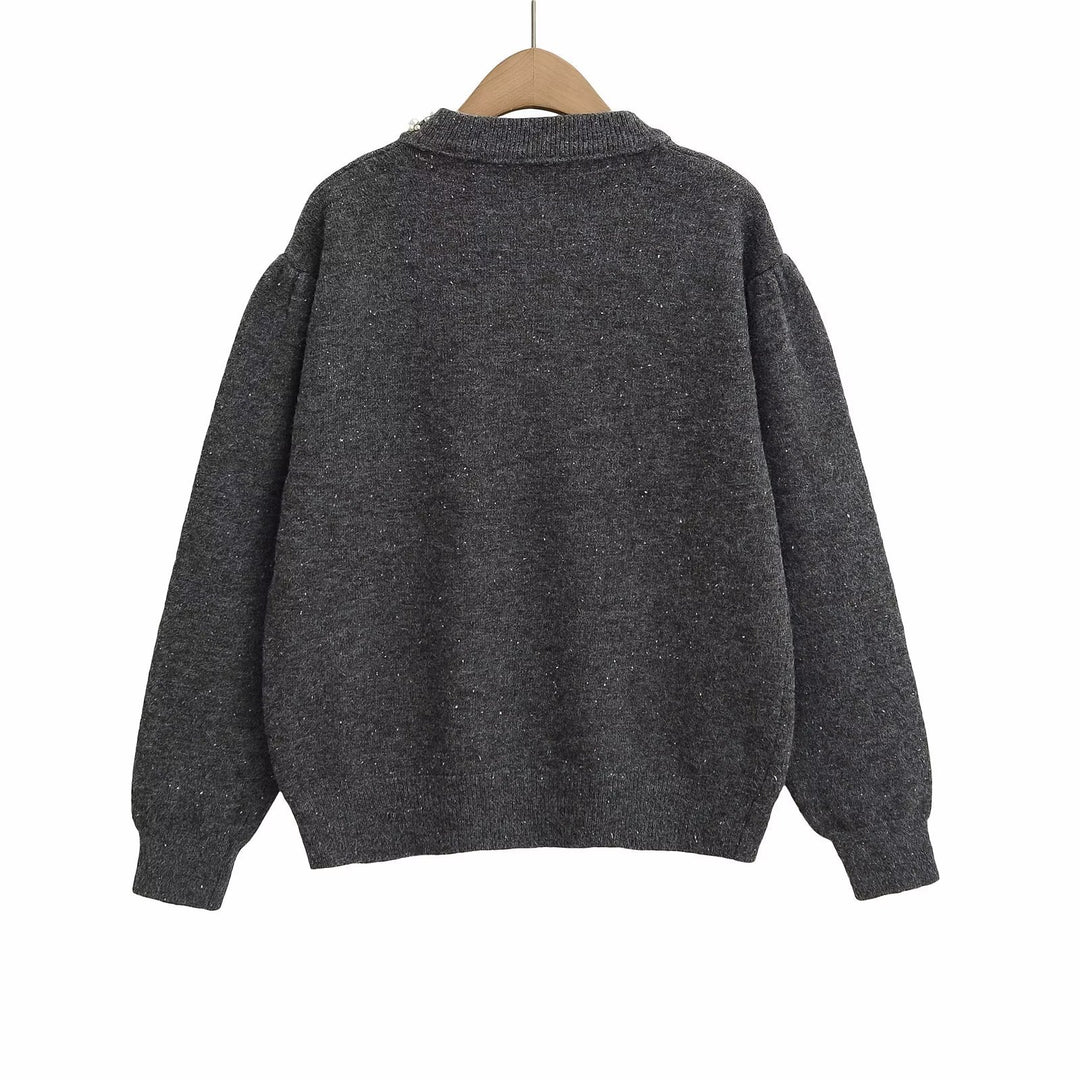 Dame Mode Strikpullover med elegante perledetaljer Stilla
