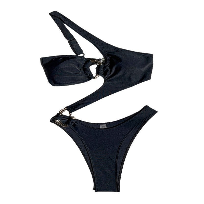 Dame Sporty bikini med asymmetrisk top og elegante stropper Skovae