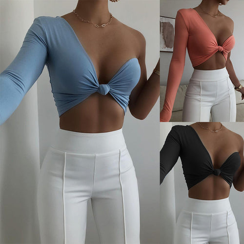 Dame Trendy Cropped Top med asymmetrisk design og knude Stilla