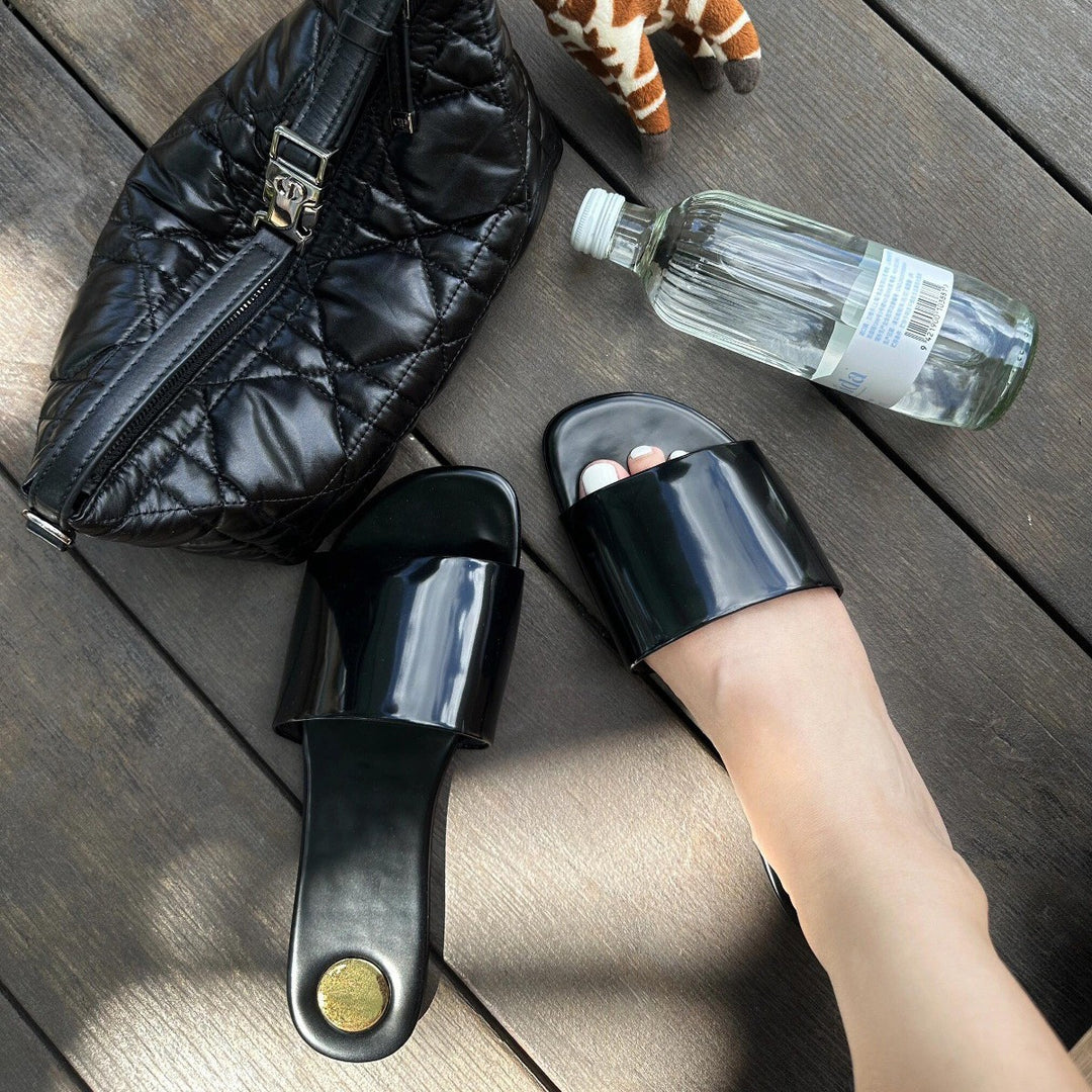 Dame Chic Slide Sandaler med elegante gyldne accenter Stilla