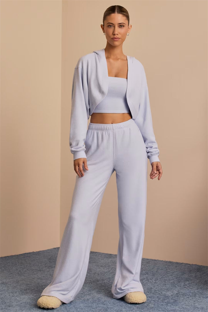Kvinders afslappede lounge sæt med cropped top og brede benbukser Skovae