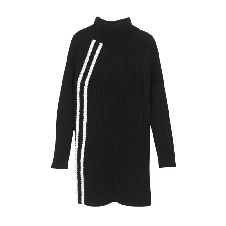 Dame elegant strikkjole med høj krave og struktureret design Stilla