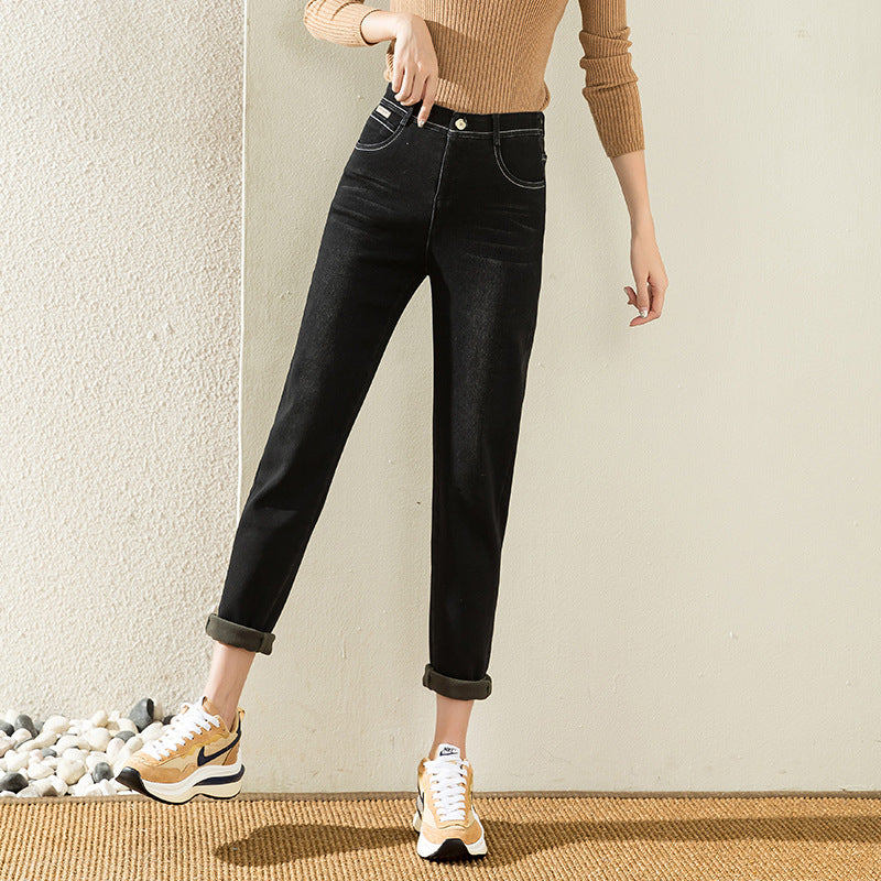 Dame højt skåret jeans med elastisk talje og afslappet pasform Stilla