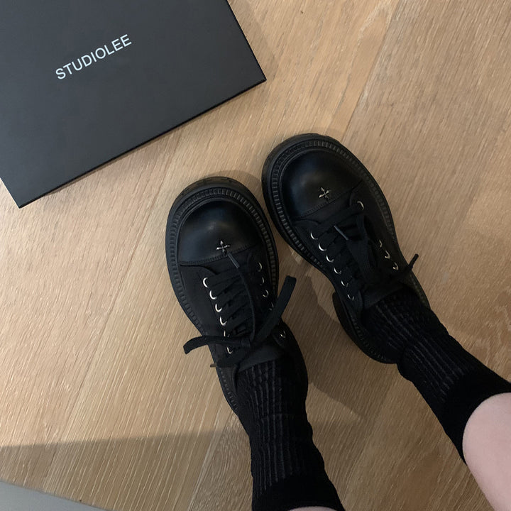 Dame Contemporary Platform Sneakers Stilla