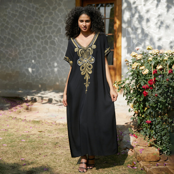 Dame Maxi-kjole med elegant broderet design Stilla