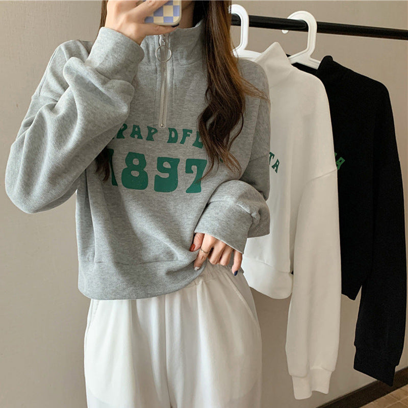 Femme Cozy Zip-Up Sweatshirt med distressed print Stilla