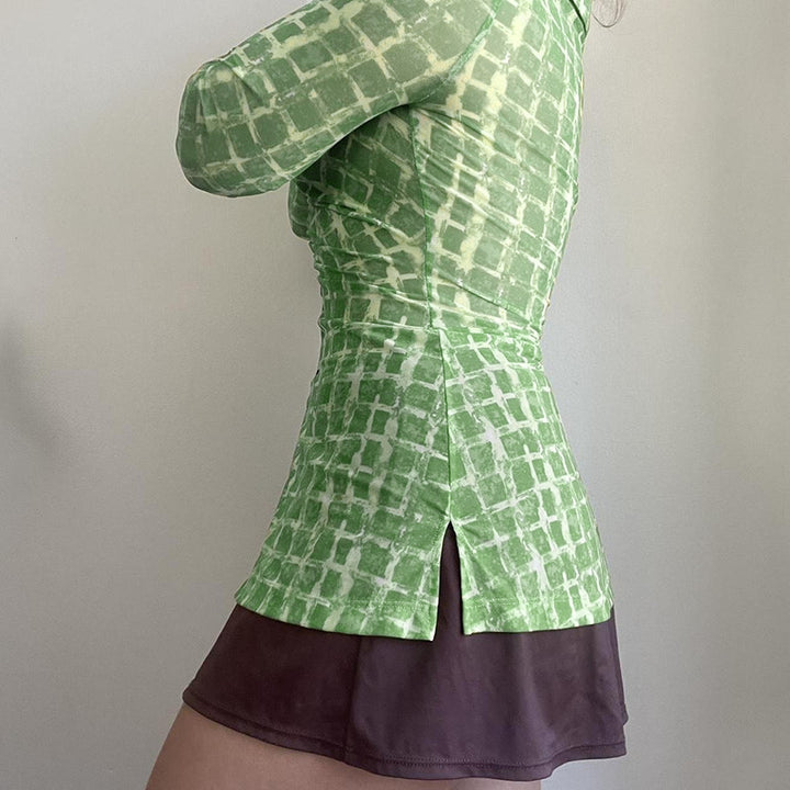 Dames fitted bluse med sofistikeret flæsedesign og elegant knaplukning