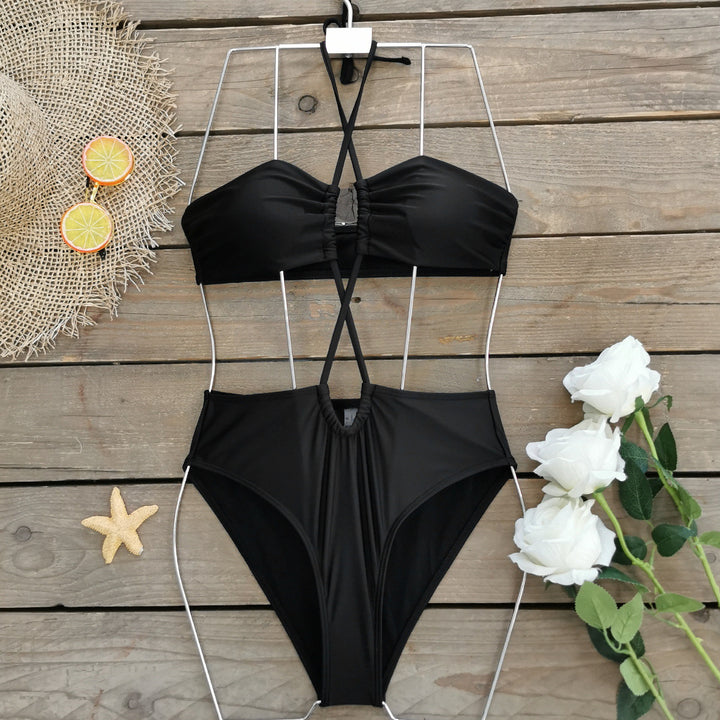 Dame bikini-sæt med smart indpakningsdesign og elegante bærerdetaljer Stilla