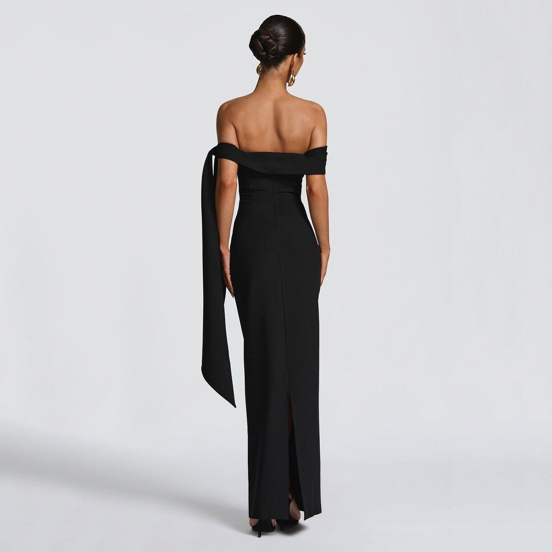 Dame omslagkjole med et elegant ensidigt design og fashionable flæsedetaljer Skovae