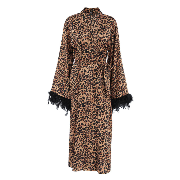 Dame maxikjole med leopardtryk og elegant drapering Stilla