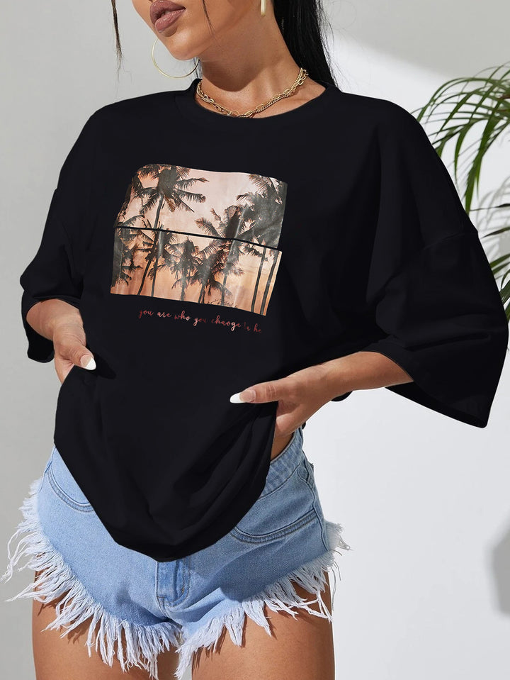 Dame afslappet T-shirt med kreativ palme motiv Stilla