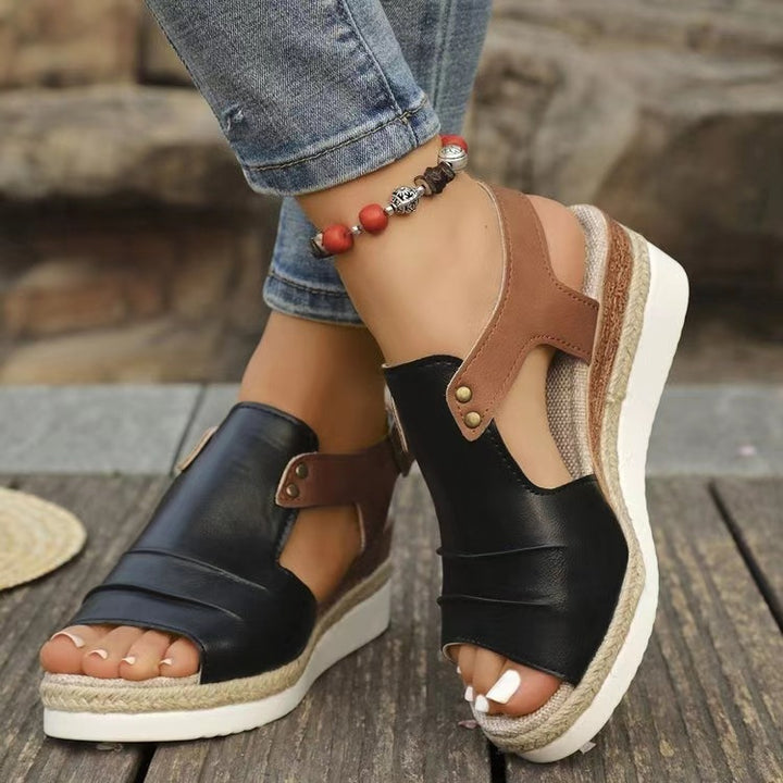 Dame Komfortable Sandaler med elegant remdesign og åndbar sål Stilla