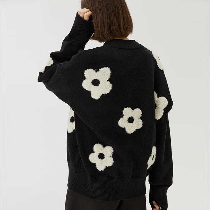 Dame cardigan med blomsterapplikationer og knaplukning Stilla